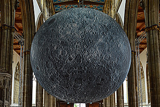 The Moon in Hull Minster
